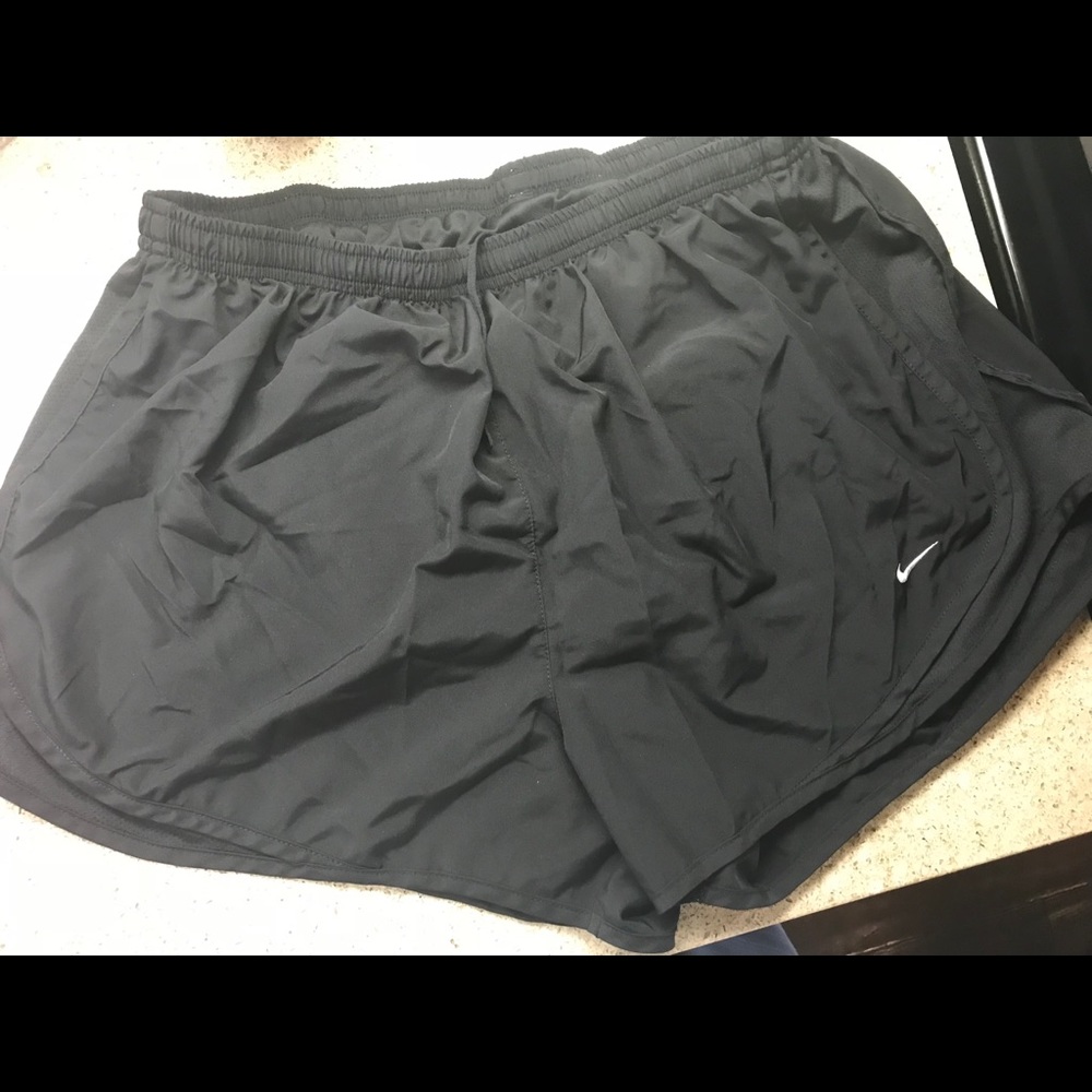 Black nike running shorts size XL